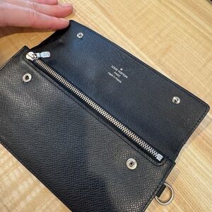 100% Auth Louis Vuitton epi leather Black Wallet